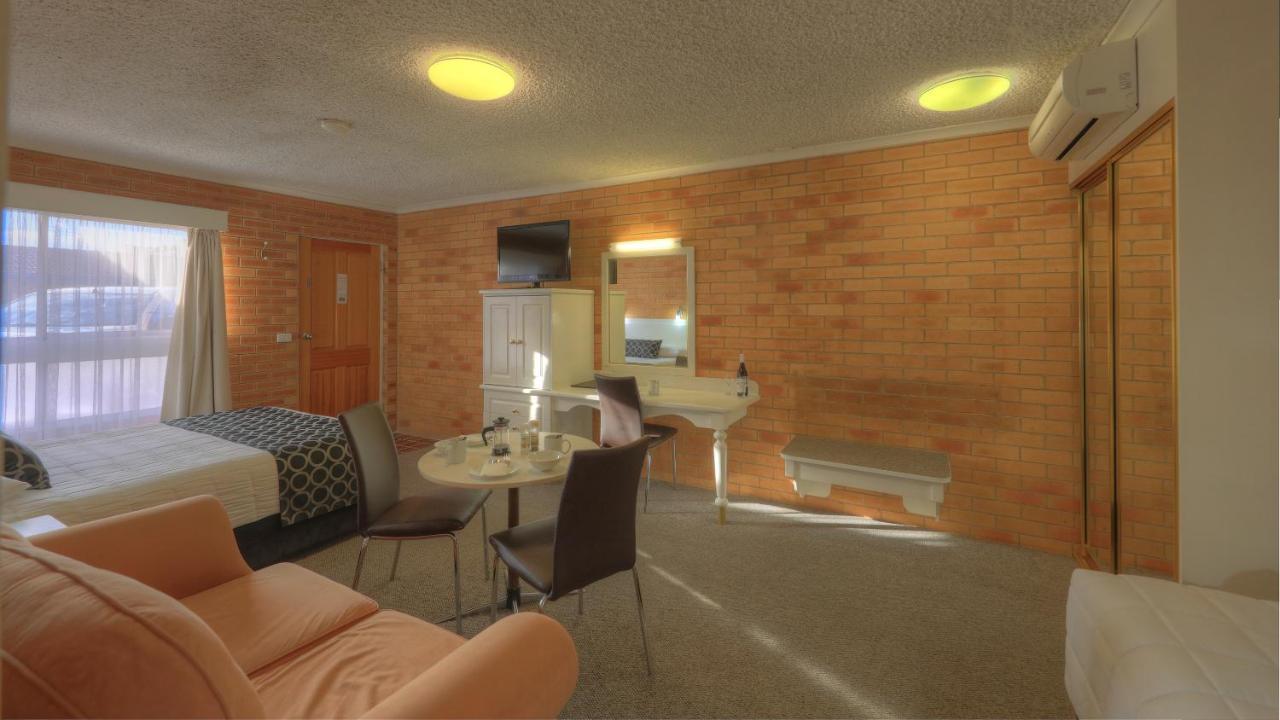 Cousins Motor Inn Inverell Esterno foto