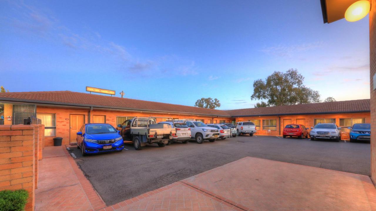Cousins Motor Inn Inverell Esterno foto
