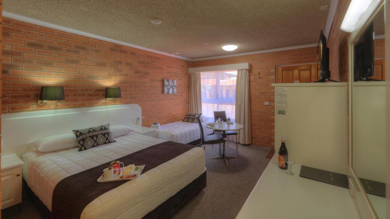 Cousins Motor Inn Inverell Esterno foto